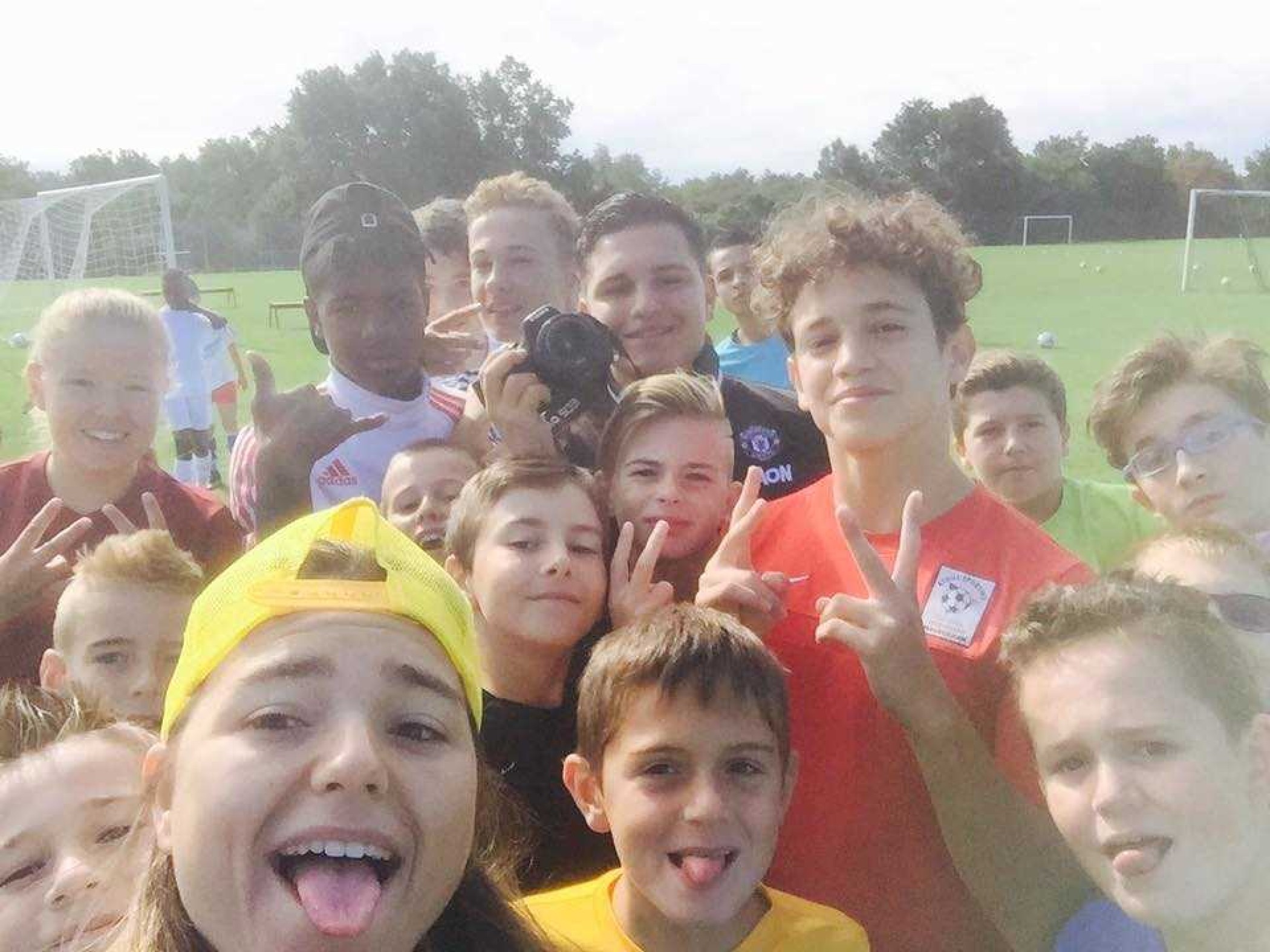 gros-plan-groupe.jpg -